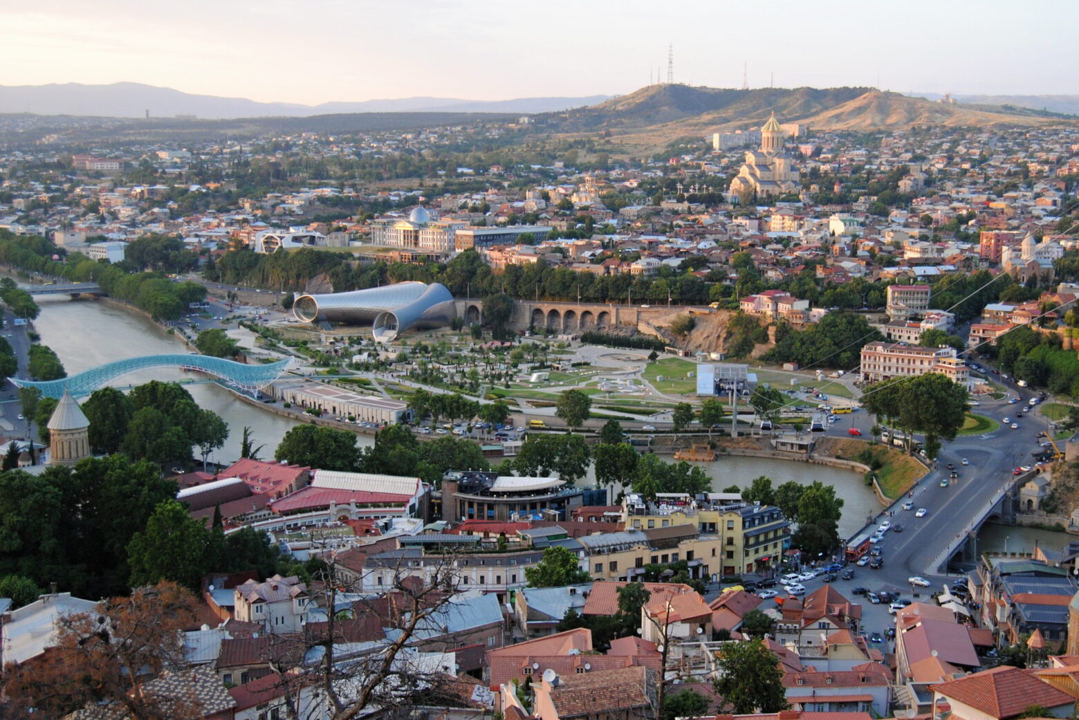 Průvodce Tbilisi: Kam se jít podívat a co jíst